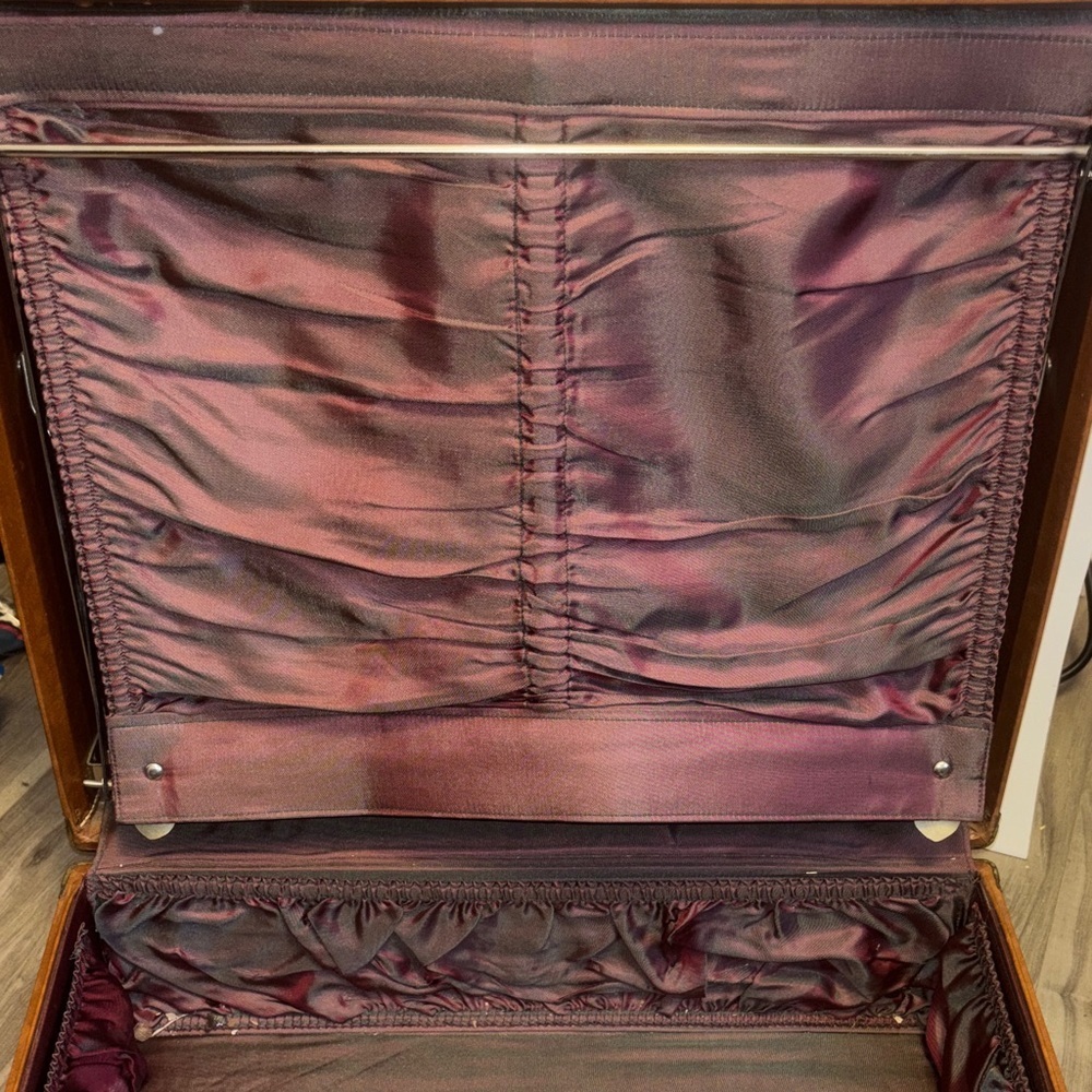 Christie Baggage Vintage Brown Suitcase - Picture 5 of 12